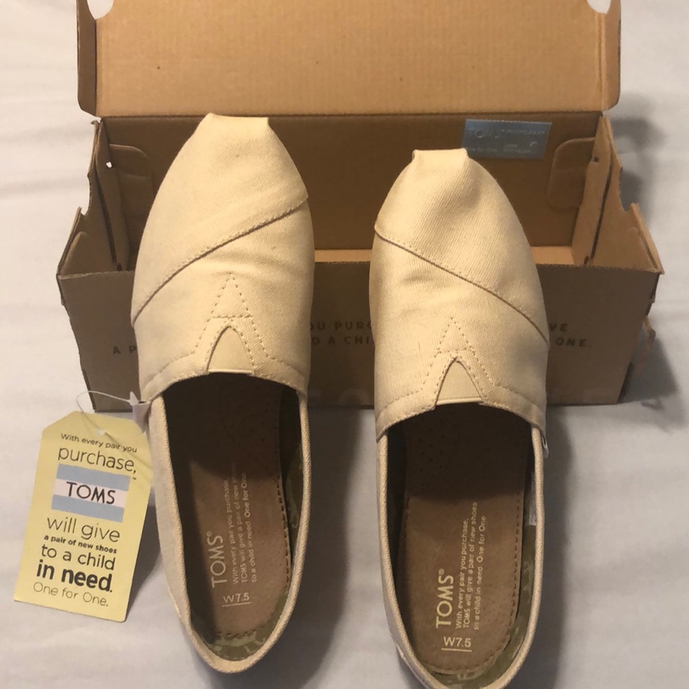 Toms Classic Natural canvas shoes